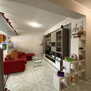 Tyttyhouse Apartment Giardini Naxos